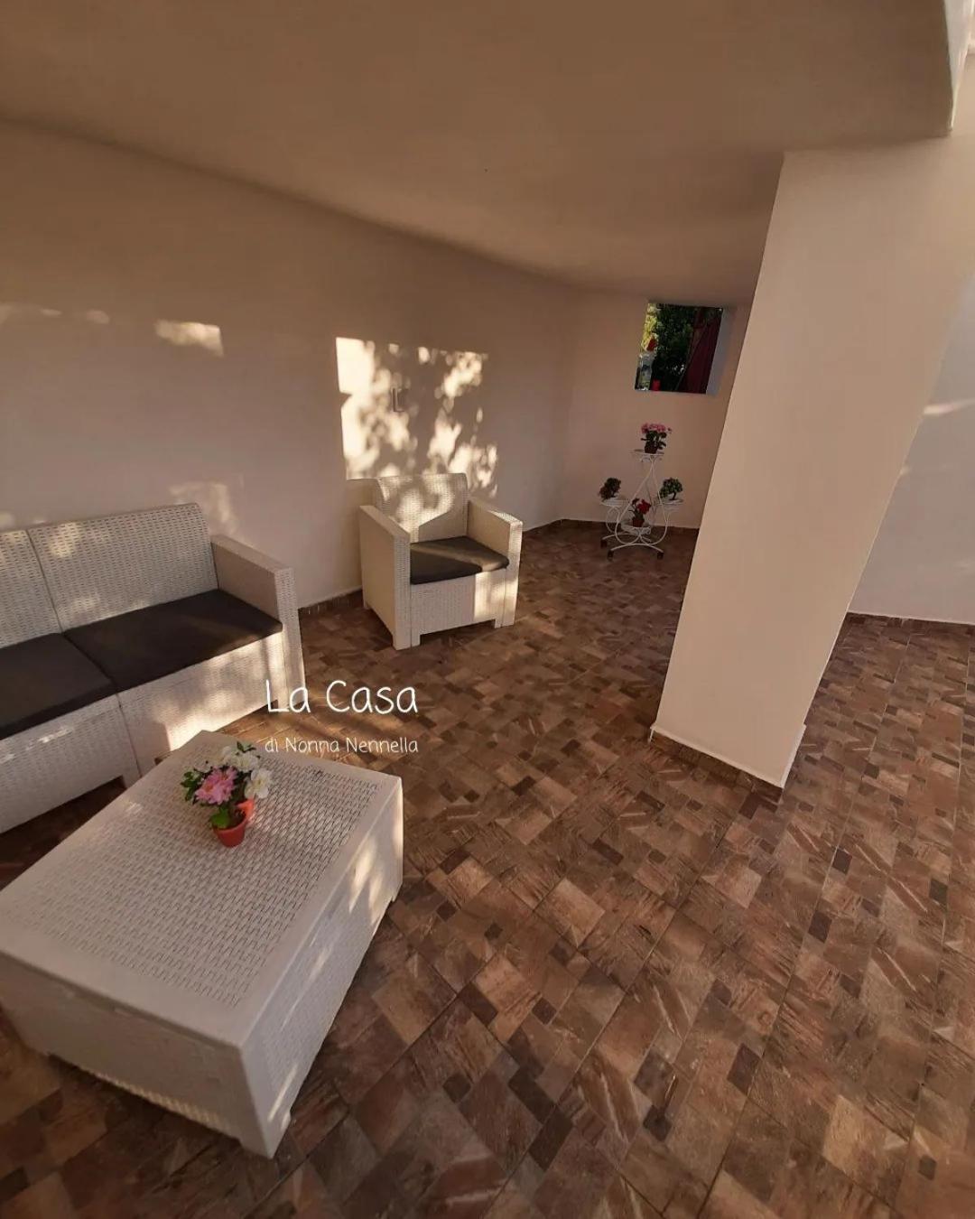 Апартаменты La Casa Di Nonna Nennella Санта-Мария-ди-Кастеллабате Экстерьер фото